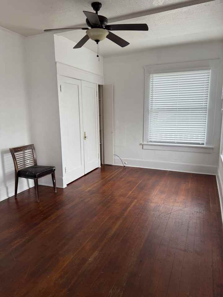 2045 K Street - Photo 4 of 12