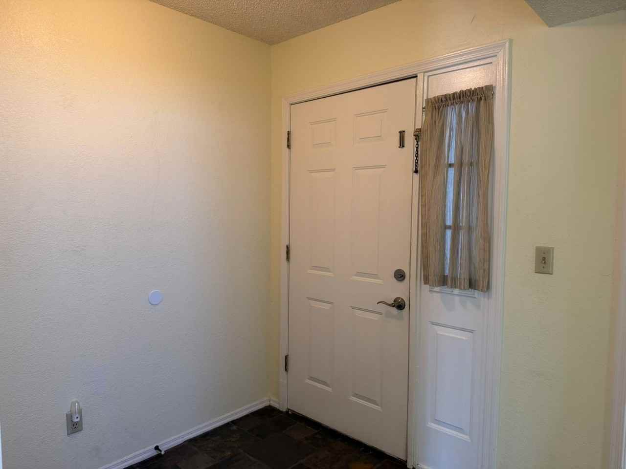 2022 Merrill Ln - Photo 3 of 29