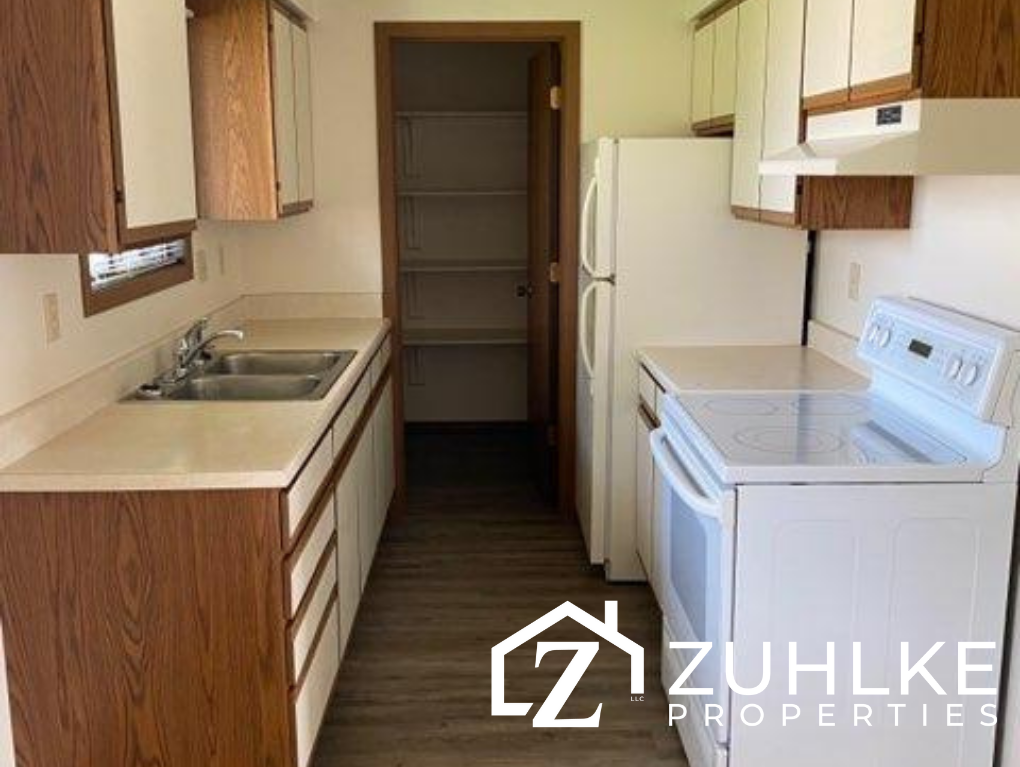 410 N 2nd St - Photo 5 of 11