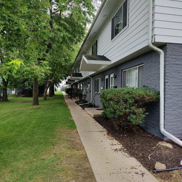 825 East Washington Street - Photo 5 of 5