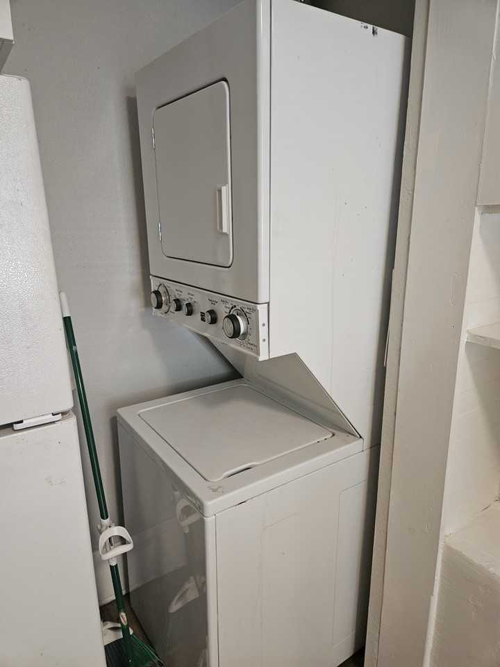 700 Grove Street North - Photo 6 of 19