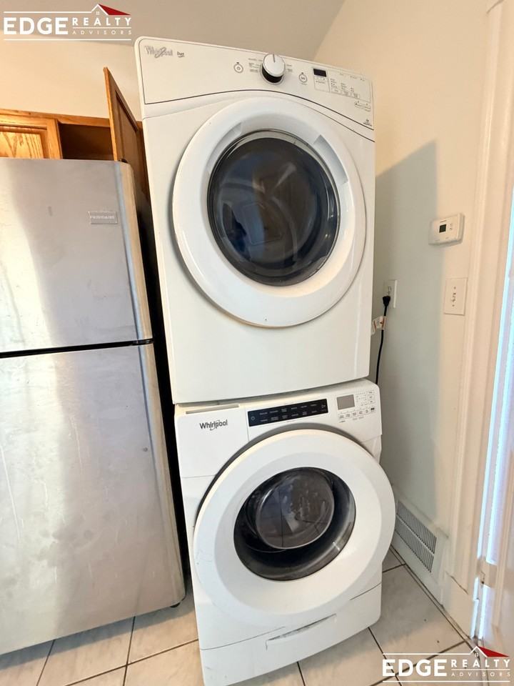 47 Buttonwood St #3 - Photo 3 of 10