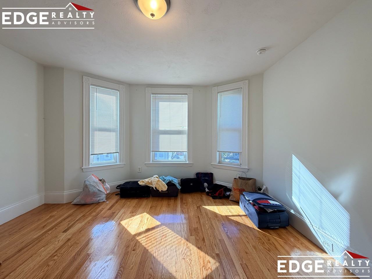 47 Buttonwood St #3 - Photo 7 of 10