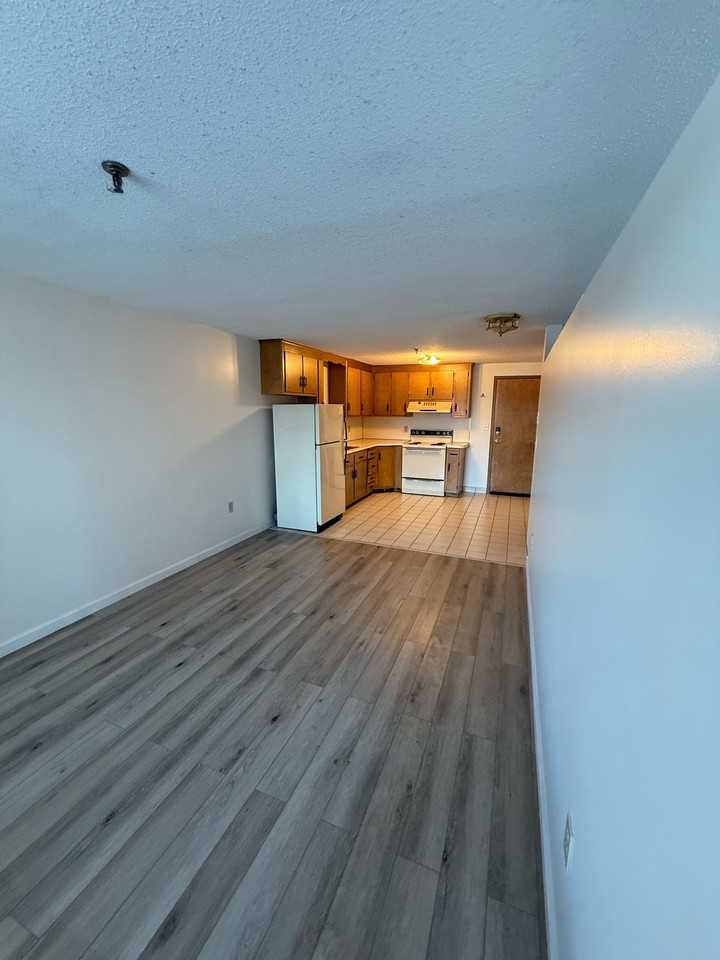 260 East Street - Photo 2 of 11