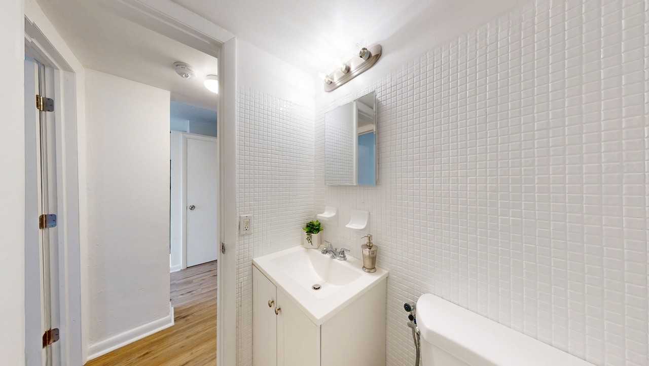 444 SW 27th Avenue - Photo 7 of 47