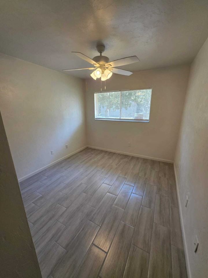 4511 Southwest 71st Terrace Unit 2 - Photo 4 of 12