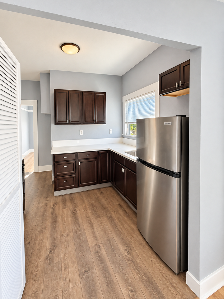 1131 Bella Vista Avenue - Photo 6 of 20