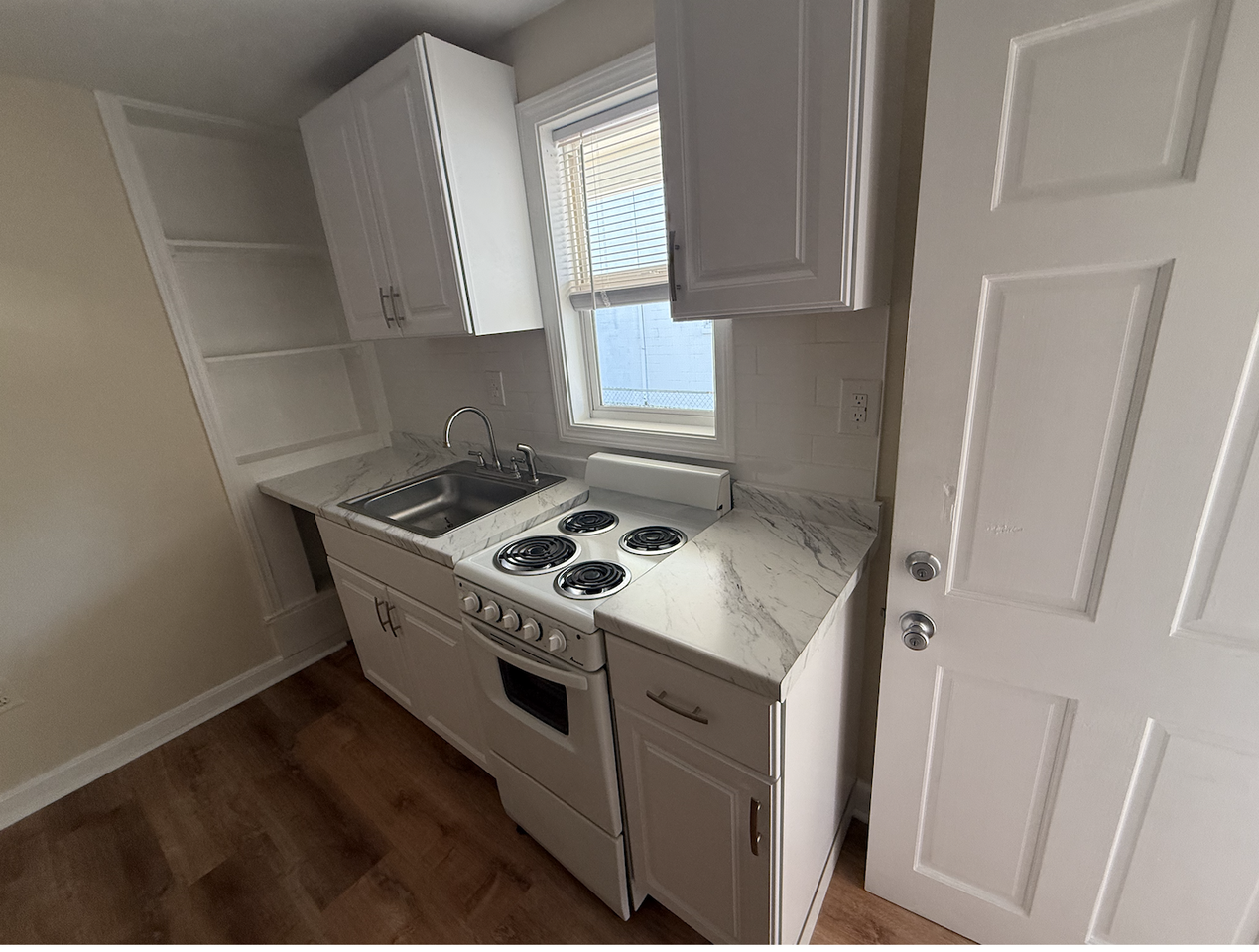 586 West Main Street - Photo 5 of 9