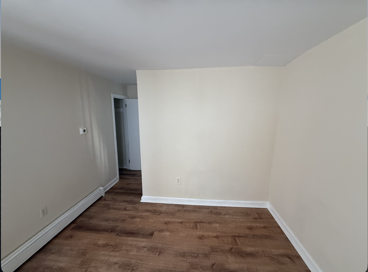 586 West Main Street - Photo 6 of 9