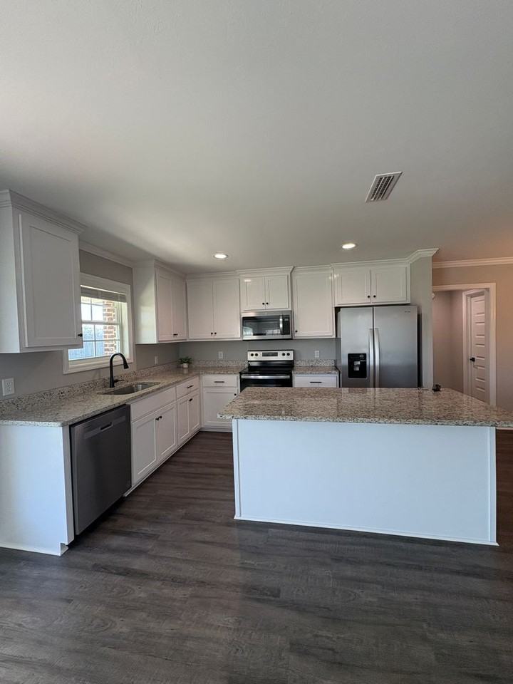 464 Gritney Rd - Photo 2 of 15
