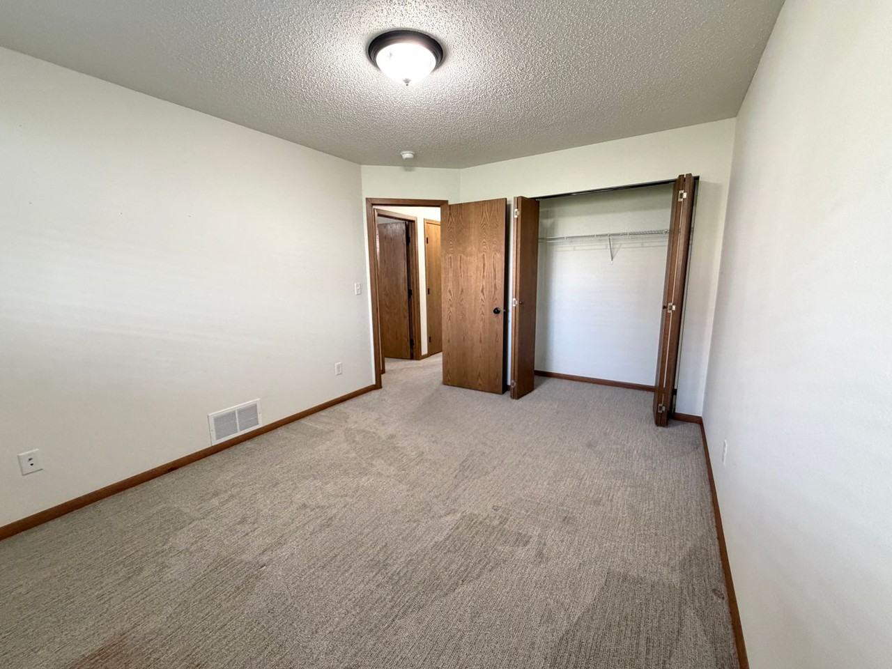 2320 5th St W Apt D - Photo 6 of 19