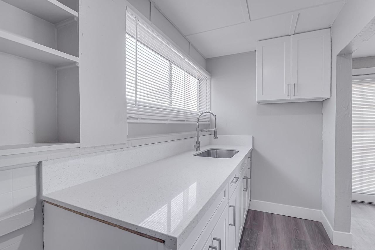 2106 2106 E St - 2106 E St #C - Photo 5 of 7
