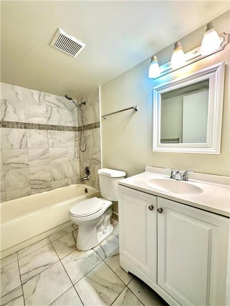 1405 Meadows Cir W #W - Photo 2 of 19