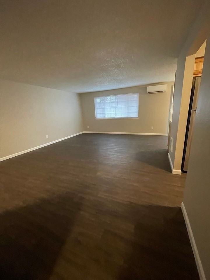 Albany Meadows Apartments - Photo 4 of 50