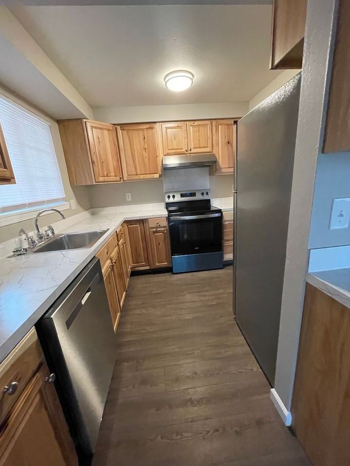 Albany Meadows Apartments - Photo 7 of 50