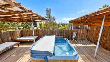 featured image of 5236 E Falls View Dr