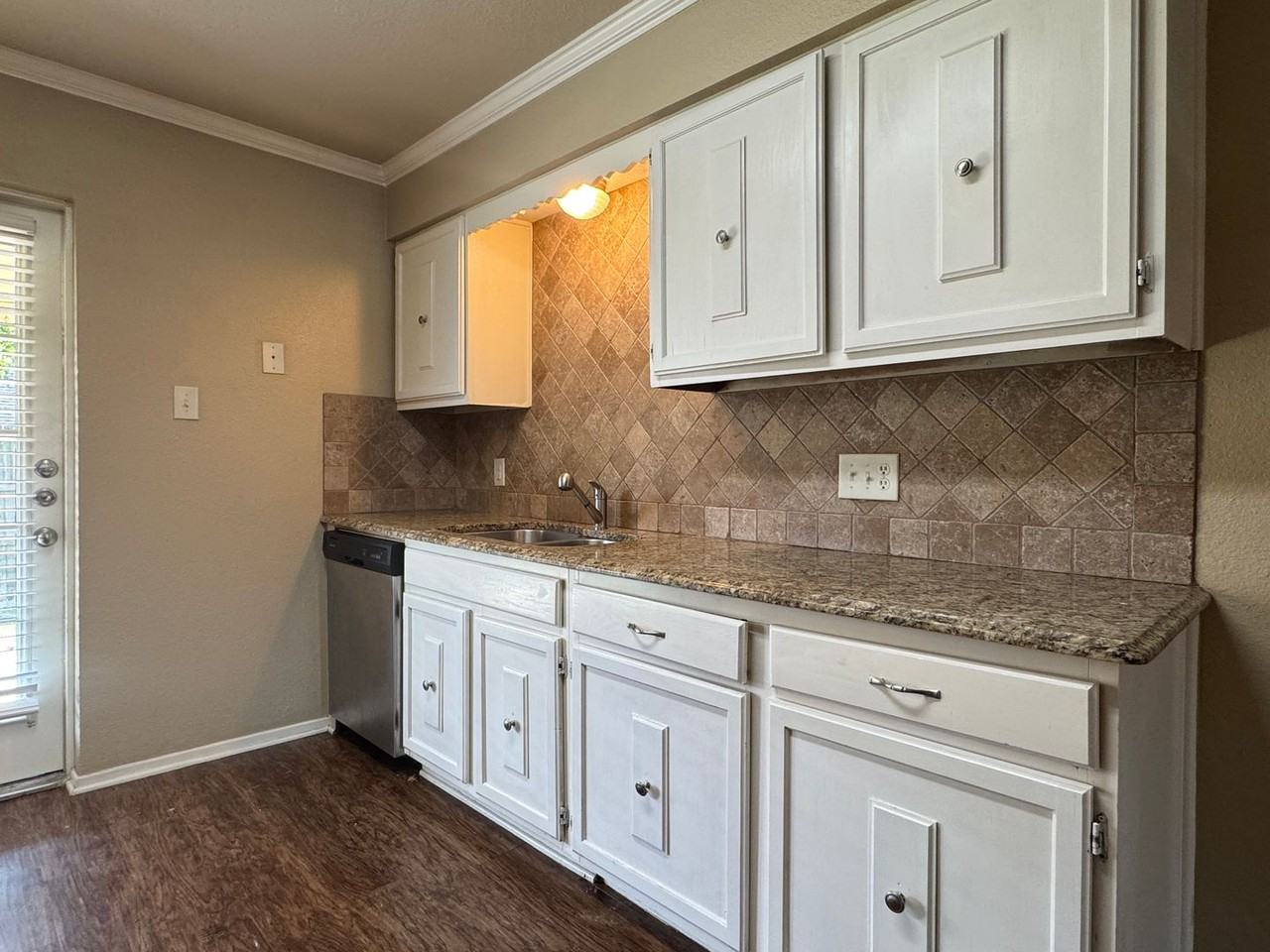 8414 Cambridge Rd #C27 - Photo 5 of 19