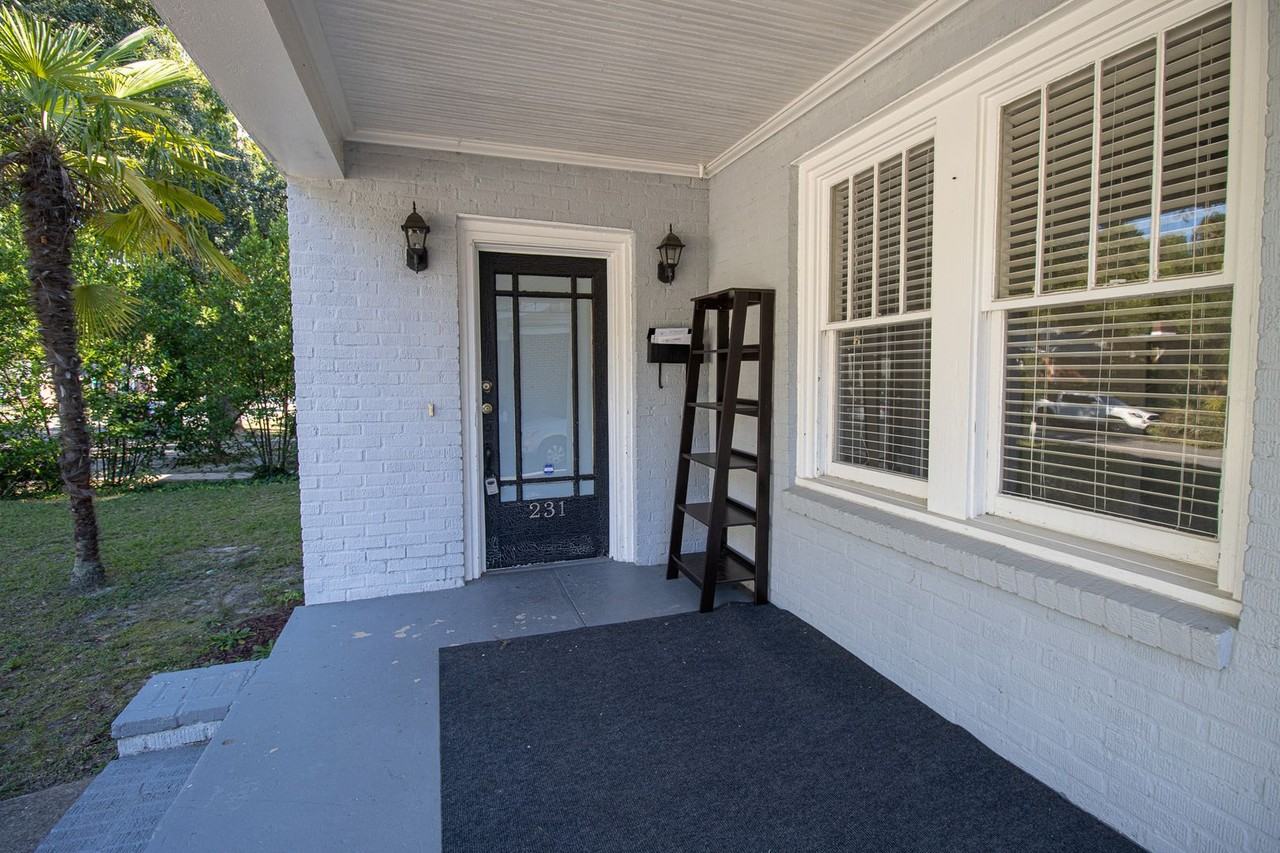 231 S Bull St - Photo 3 of 38