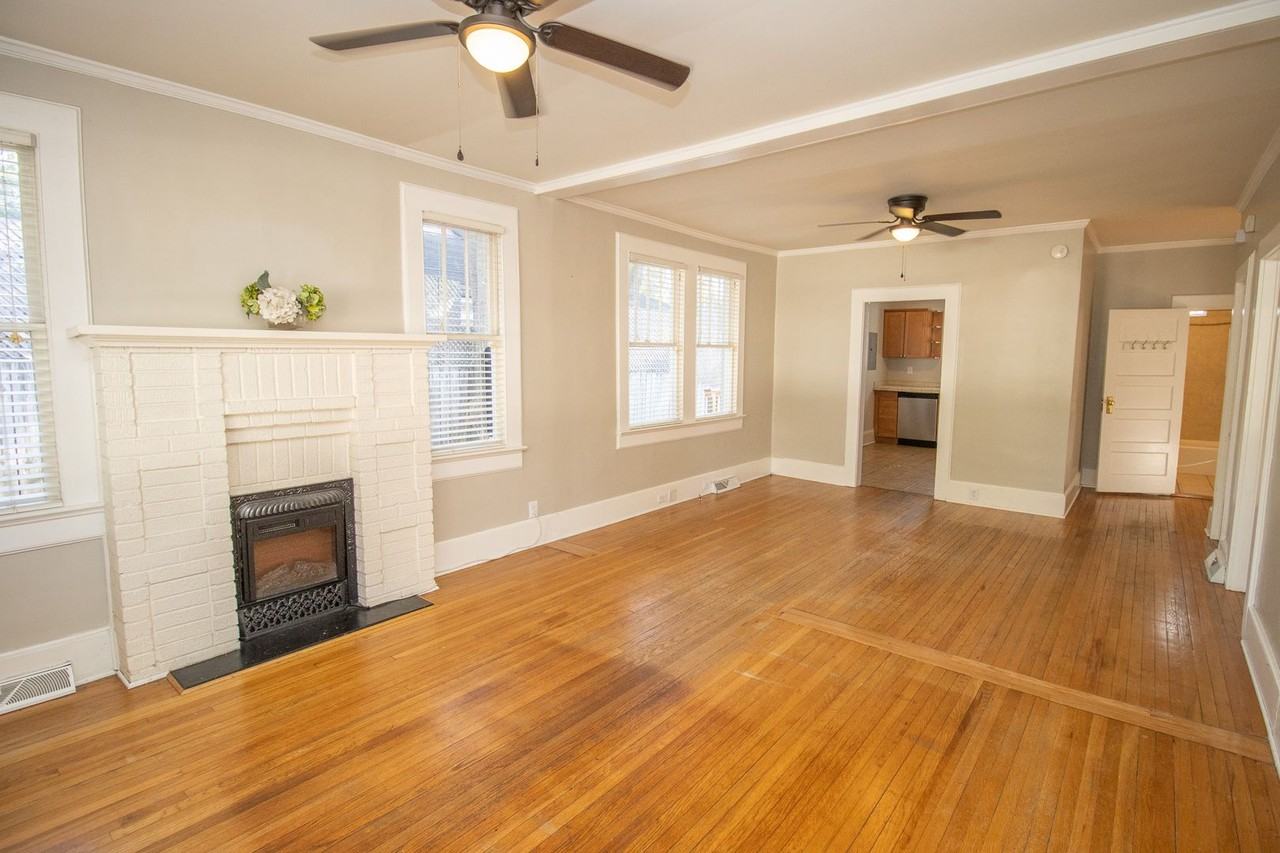 231 S Bull St - Photo 4 of 38