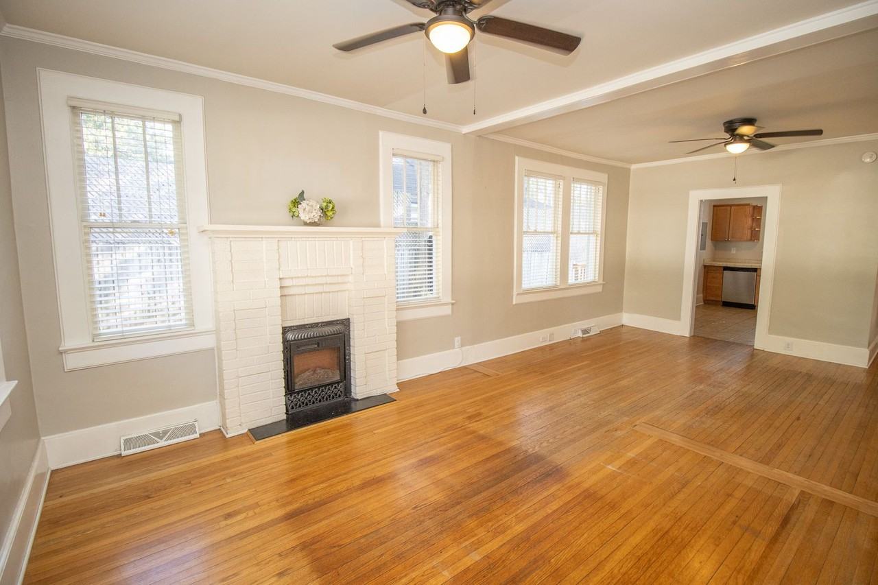 231 S Bull St - Photo 5 of 38