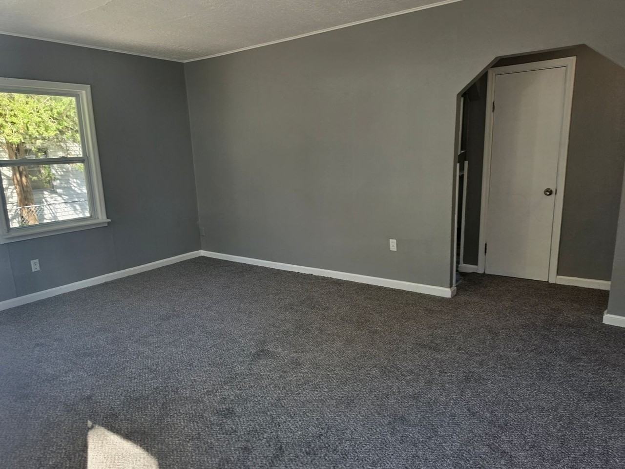 1705 Mullens Ave - Photo 2 of 8
