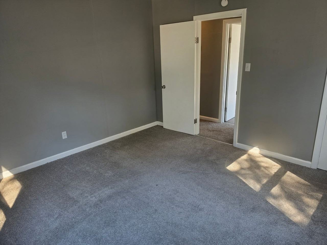 1705 Mullens Ave - Photo 5 of 8