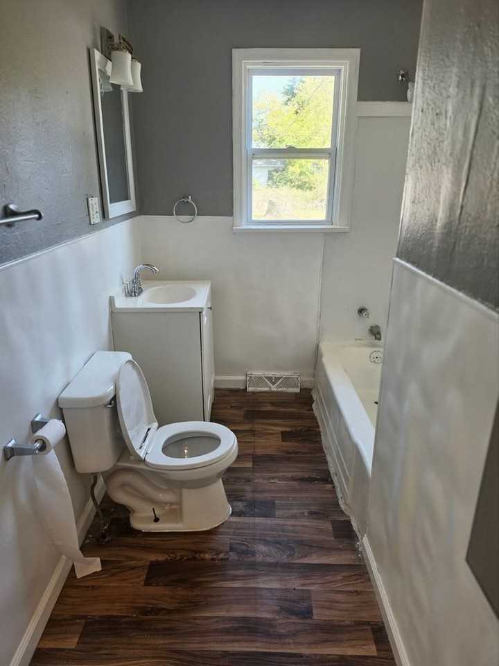 1705 Mullens Ave - Photo 6 of 8