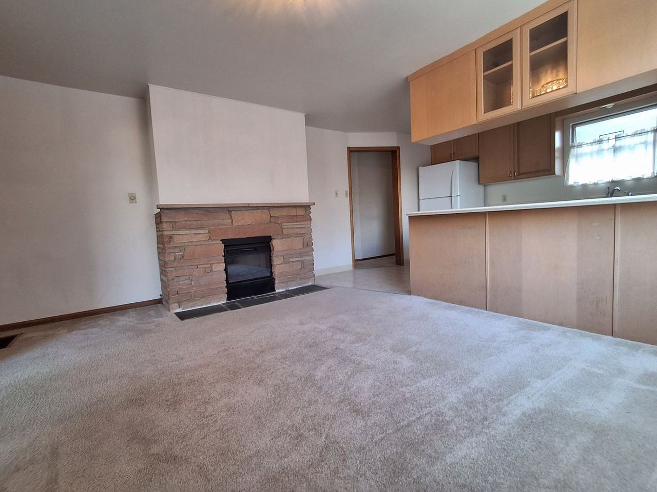 615 E Lynn St - Photo 3 of 20