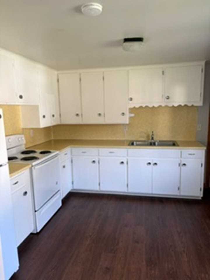 67 Crismore Ave - Photo 3 of 8