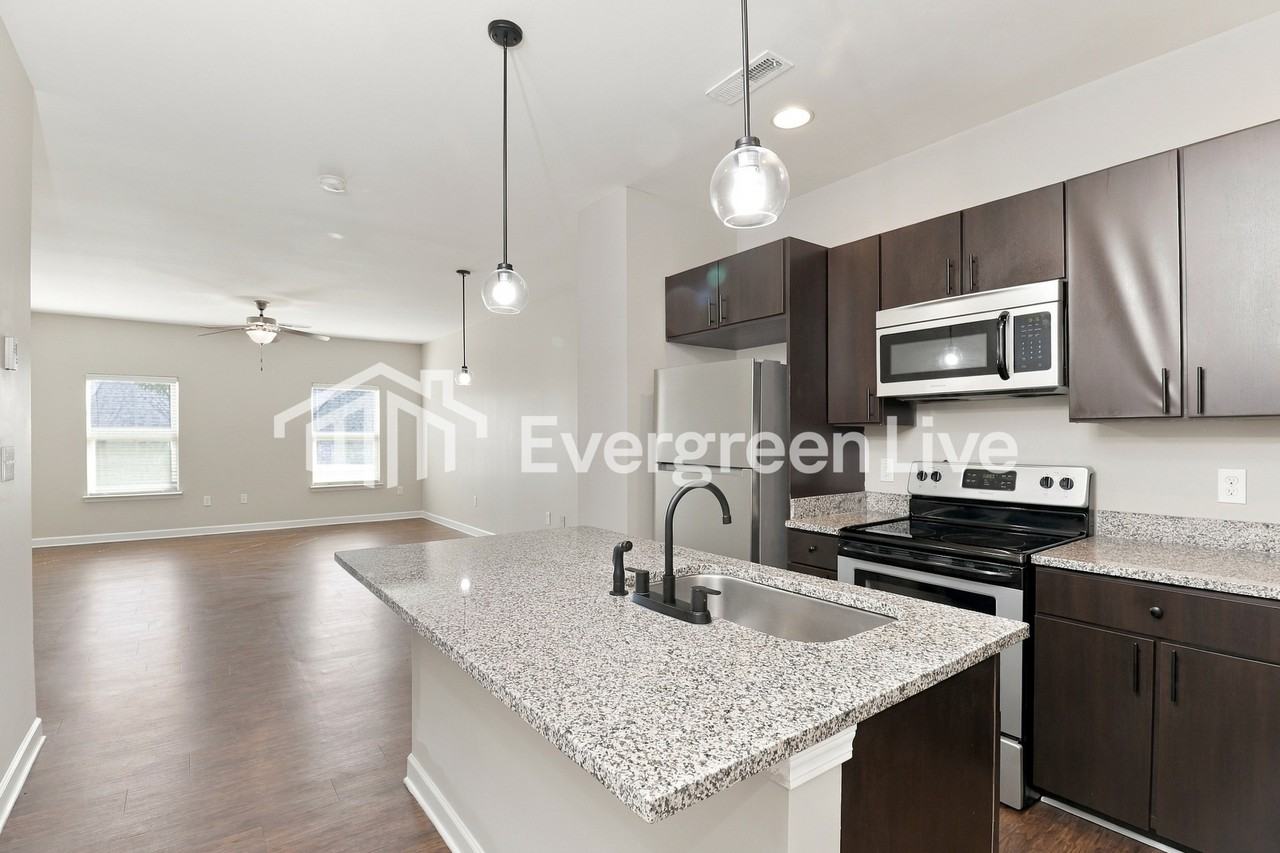 12834 Delvin Castle Ct - Photo 4 of 10