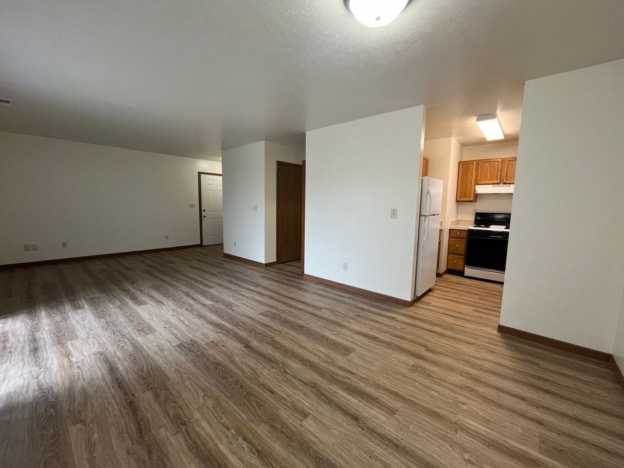 221 Tanglewood Dr #D - Photo 3 of 9