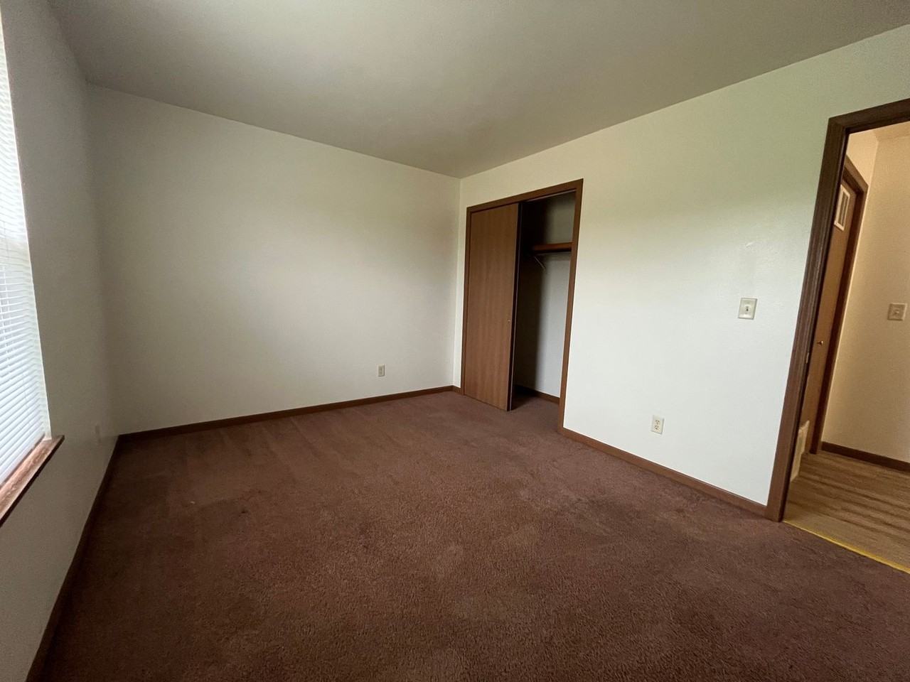221 Tanglewood Dr #D - Photo 6 of 9