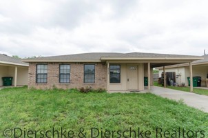 featured image of 3245 Grove Cir