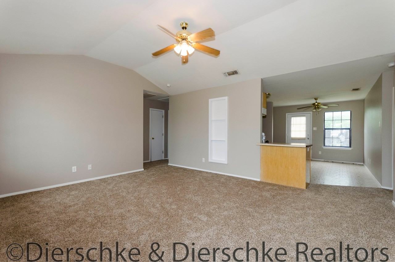 3245 Grove Cir - Photo 6 of 12