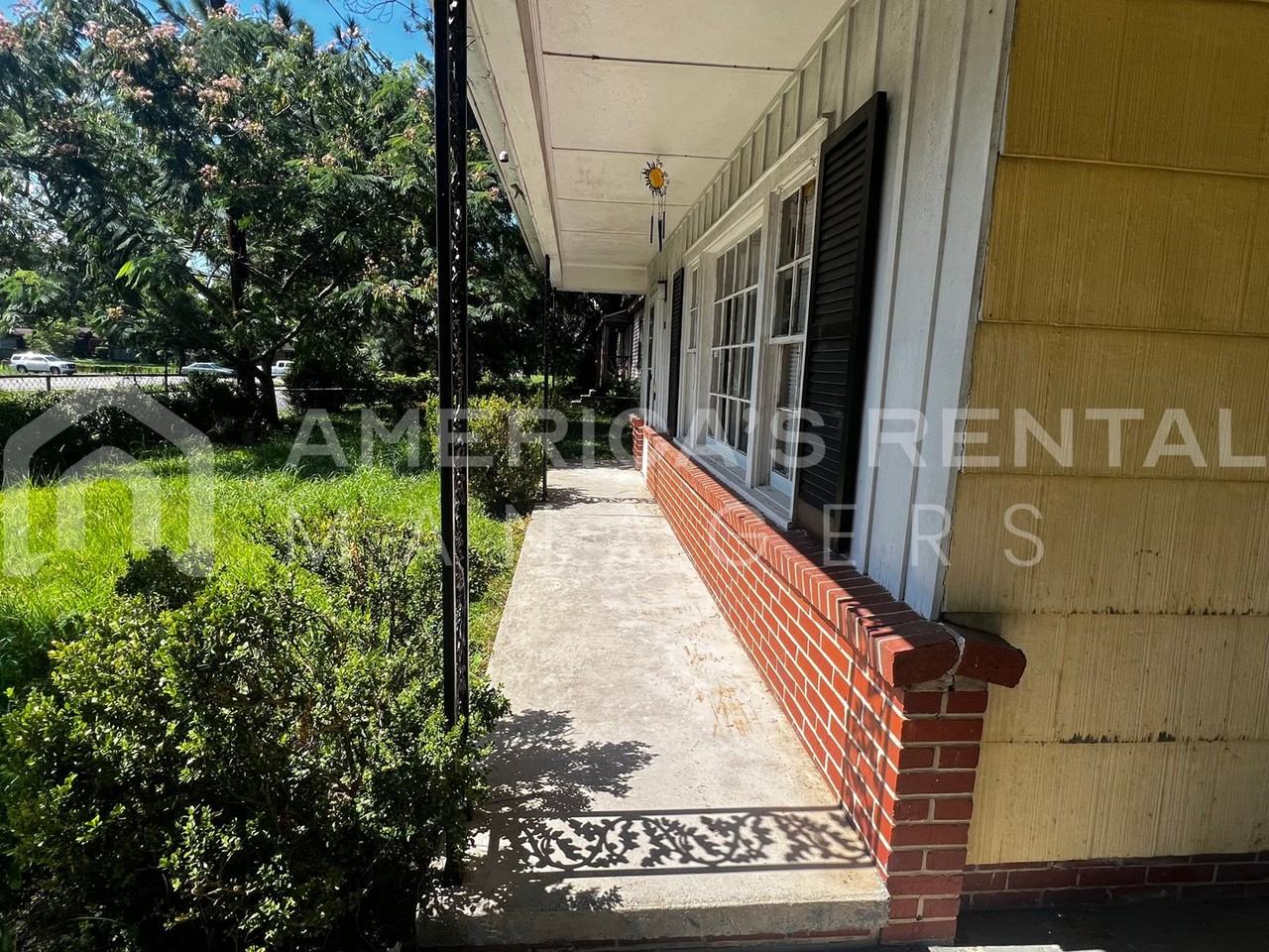 668 Stanton Rd - Photo 3 of 25