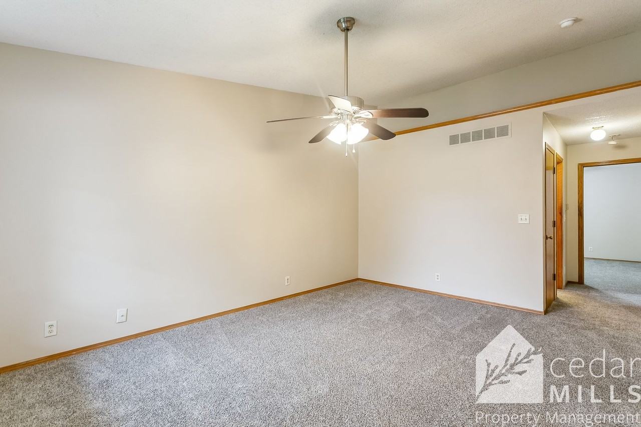518 W Songbird St - Photo 2 of 15