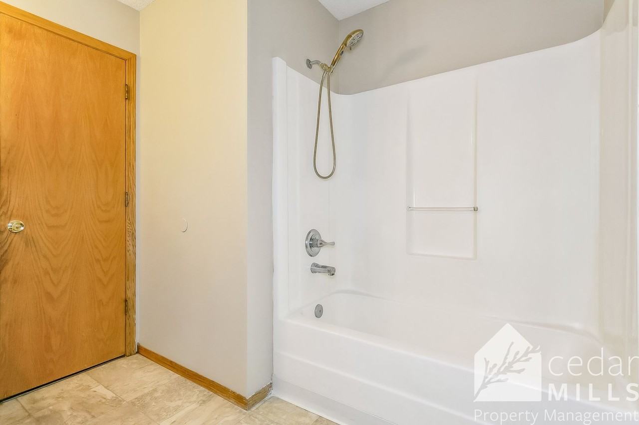 518 W Songbird St - Photo 7 of 15
