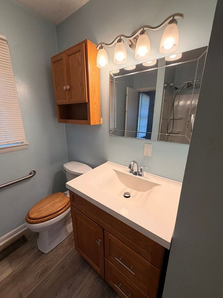 6030 Lexington Dr - Photo 6 of 7
