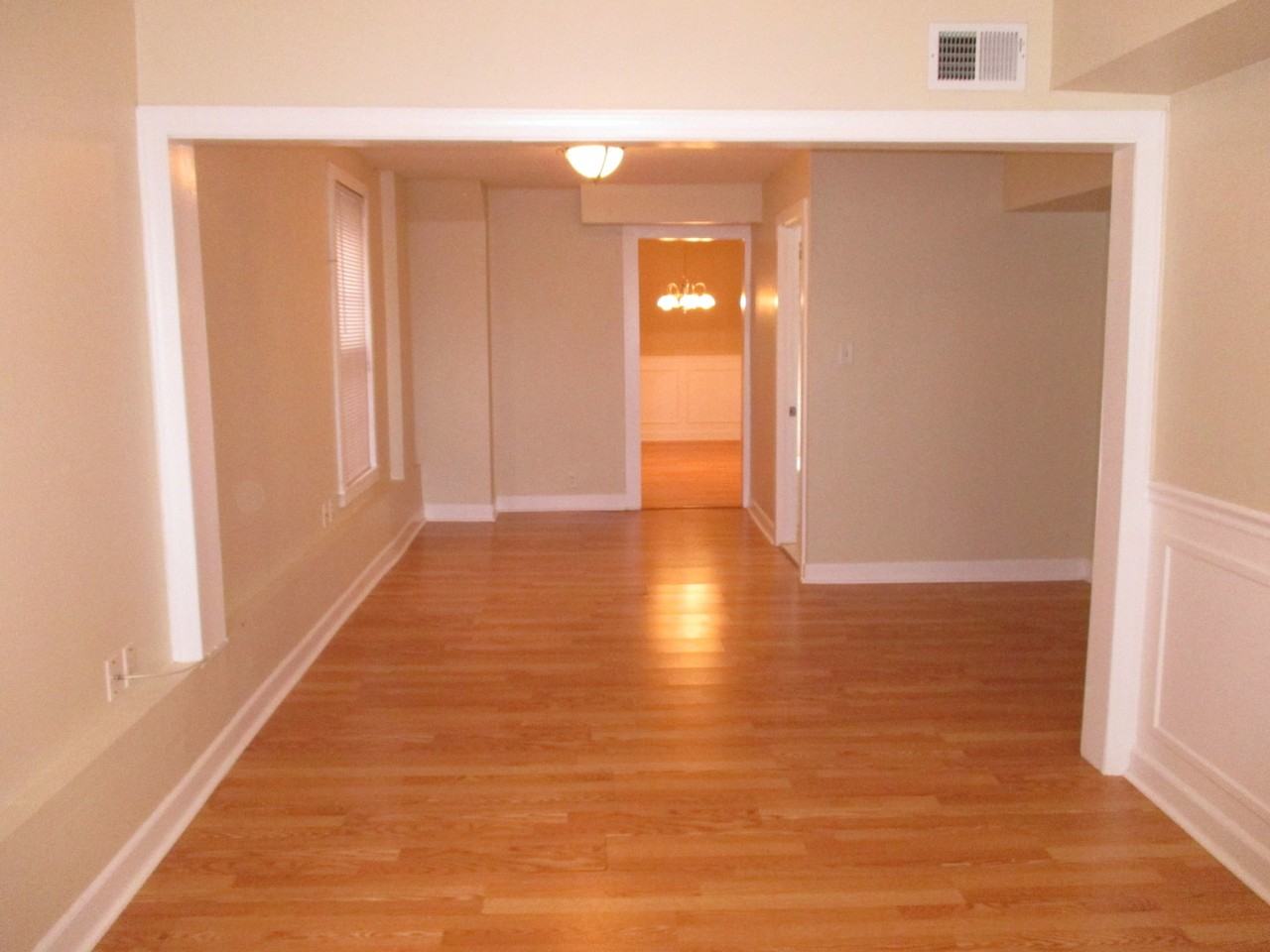 3539 Falls Rd - Photo 2 of 27