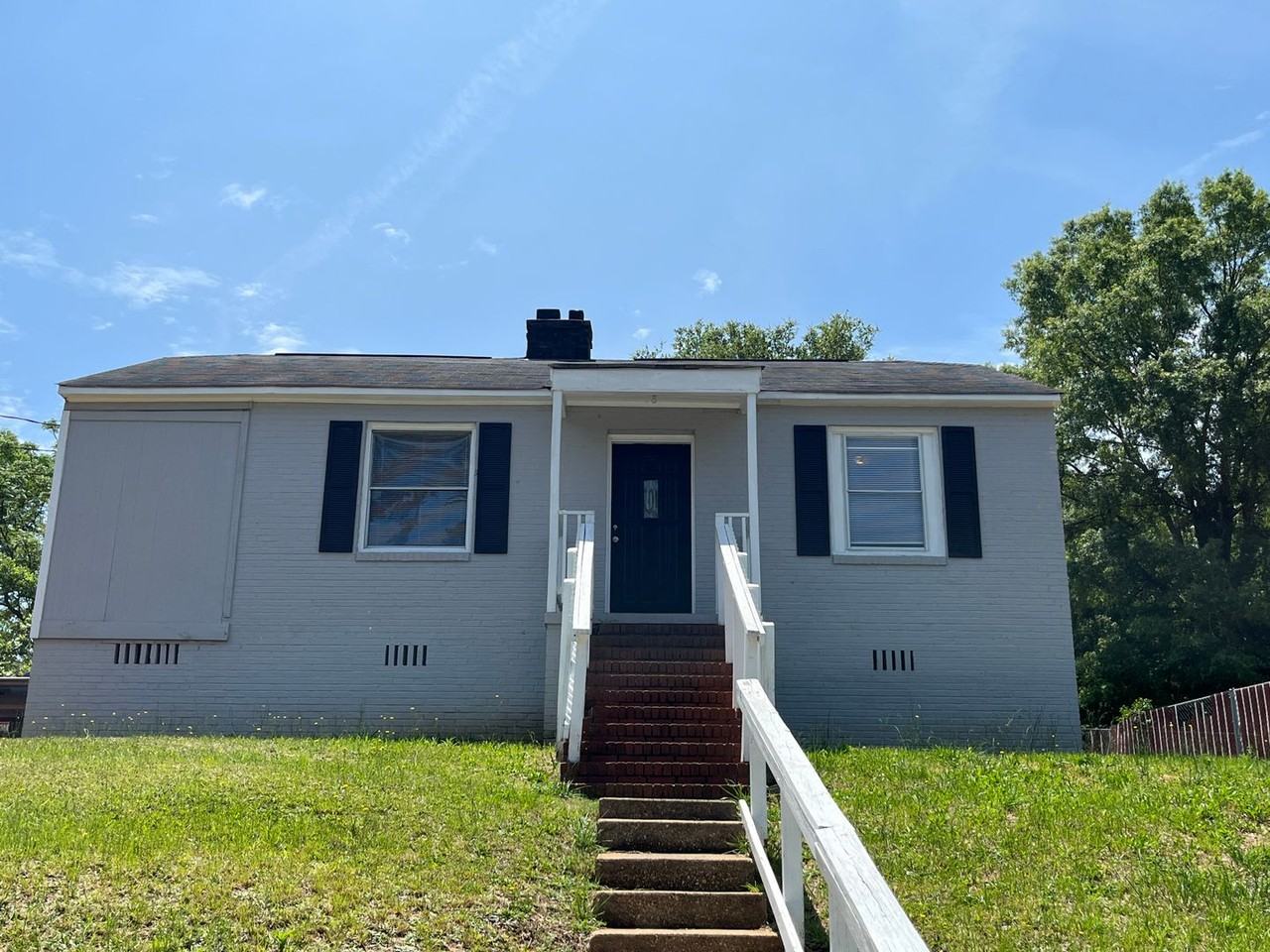 52 Mathews St