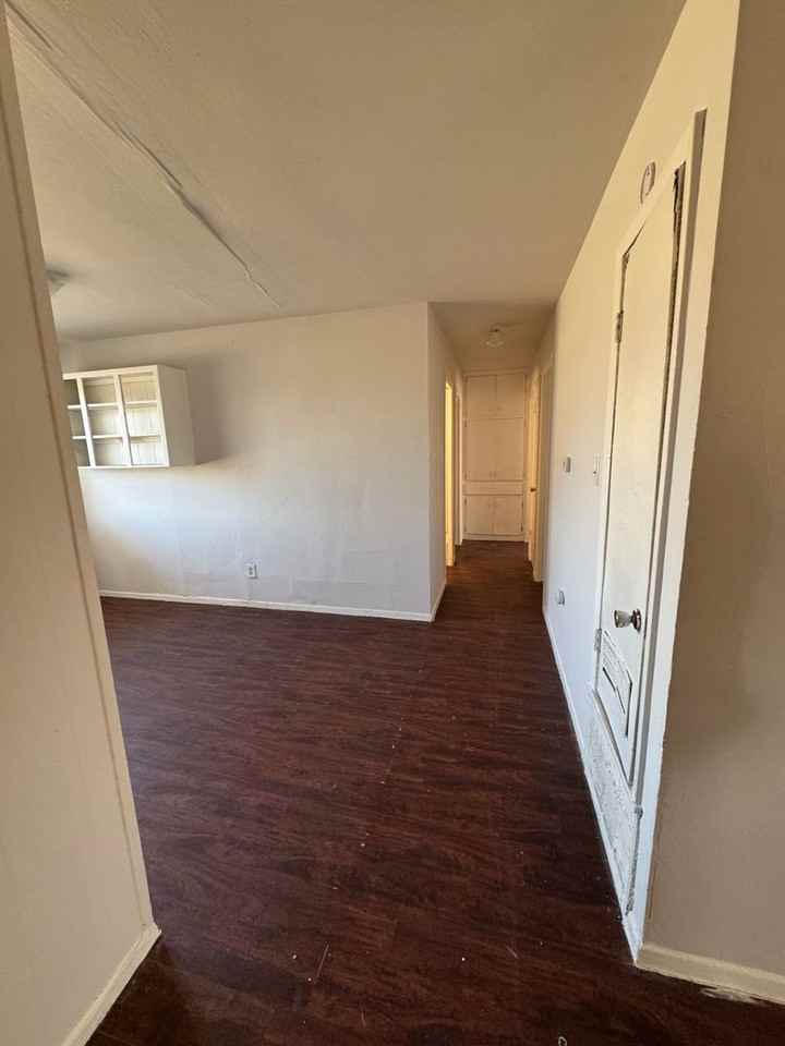 1207 Mimosa Ln - Photo 3 of 10
