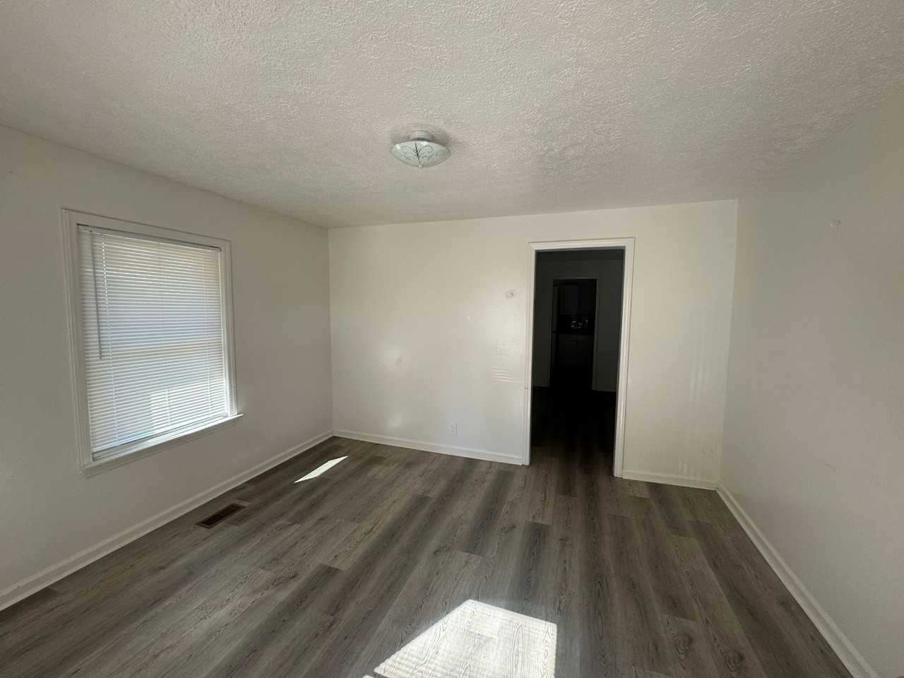 1102B S Washington St - Photo 3 of 20