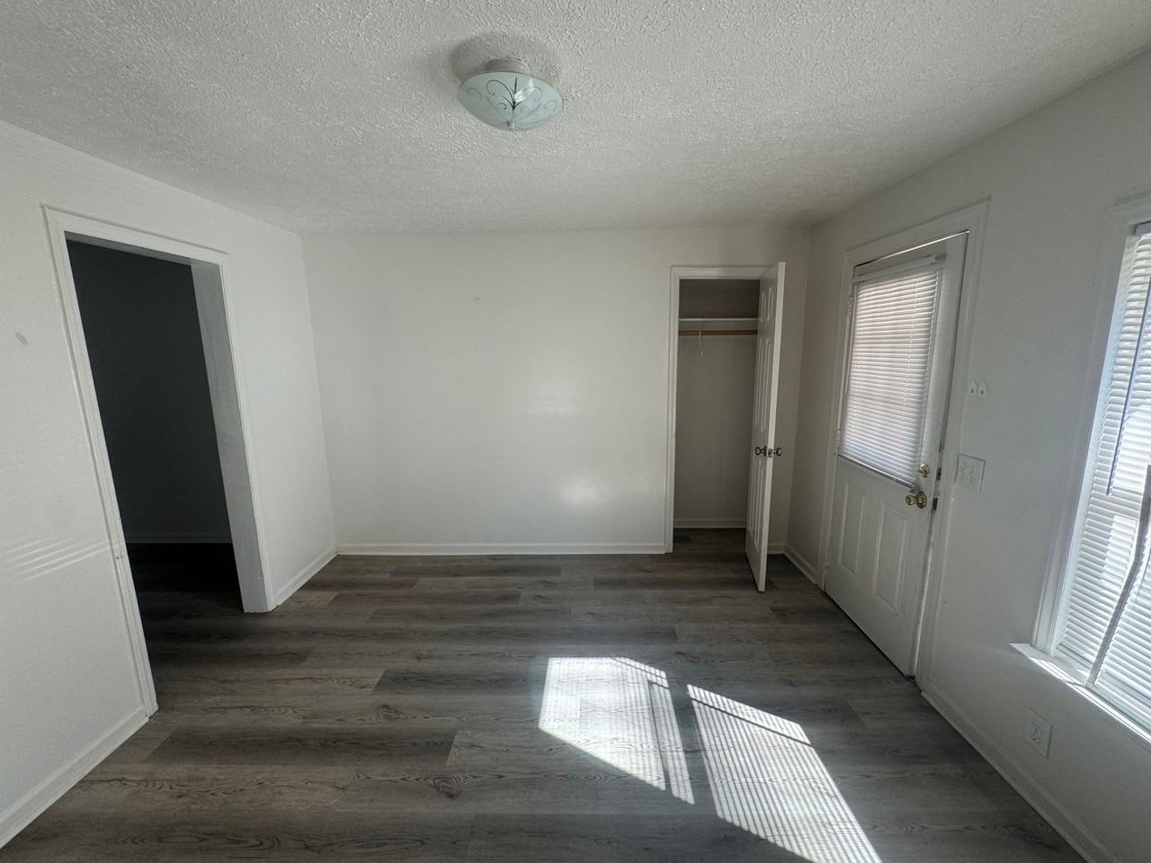 1102B S Washington St - Photo 5 of 20