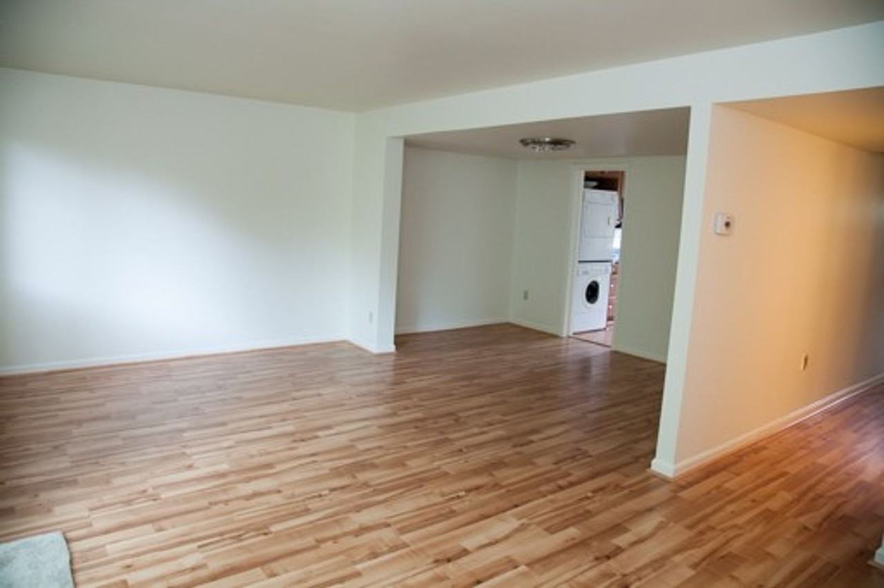 107 Woodlake Dr - Photo 6 of 9
