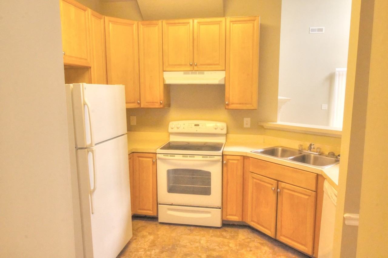 4 Moonstone Ct - Photo 5 of 13