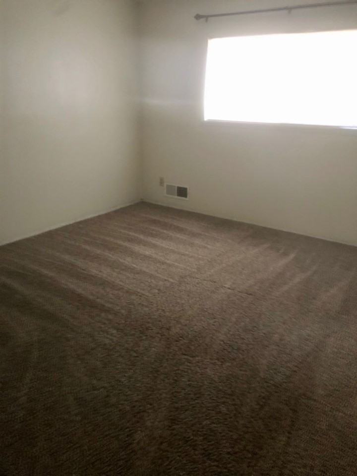 3725 Mary Ellen St Ne - Photo 6 of 6