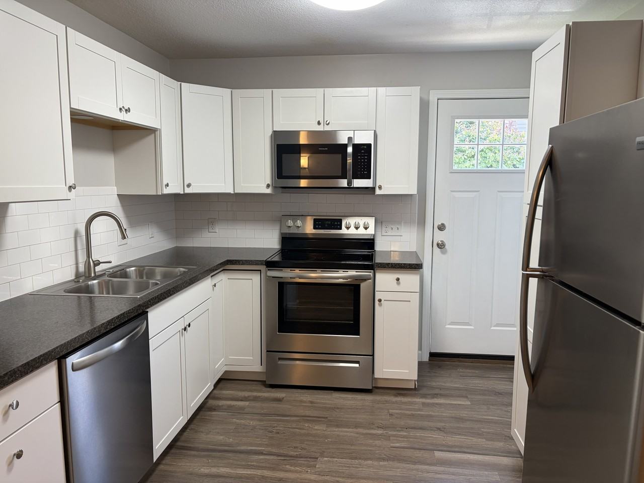 608 E Haley St - Photo 2 of 8