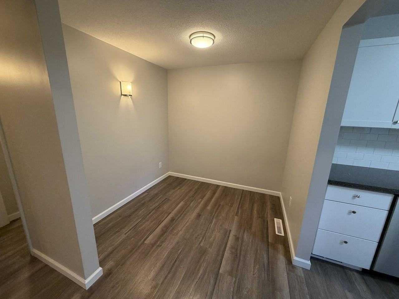608 E Haley St - Photo 3 of 8