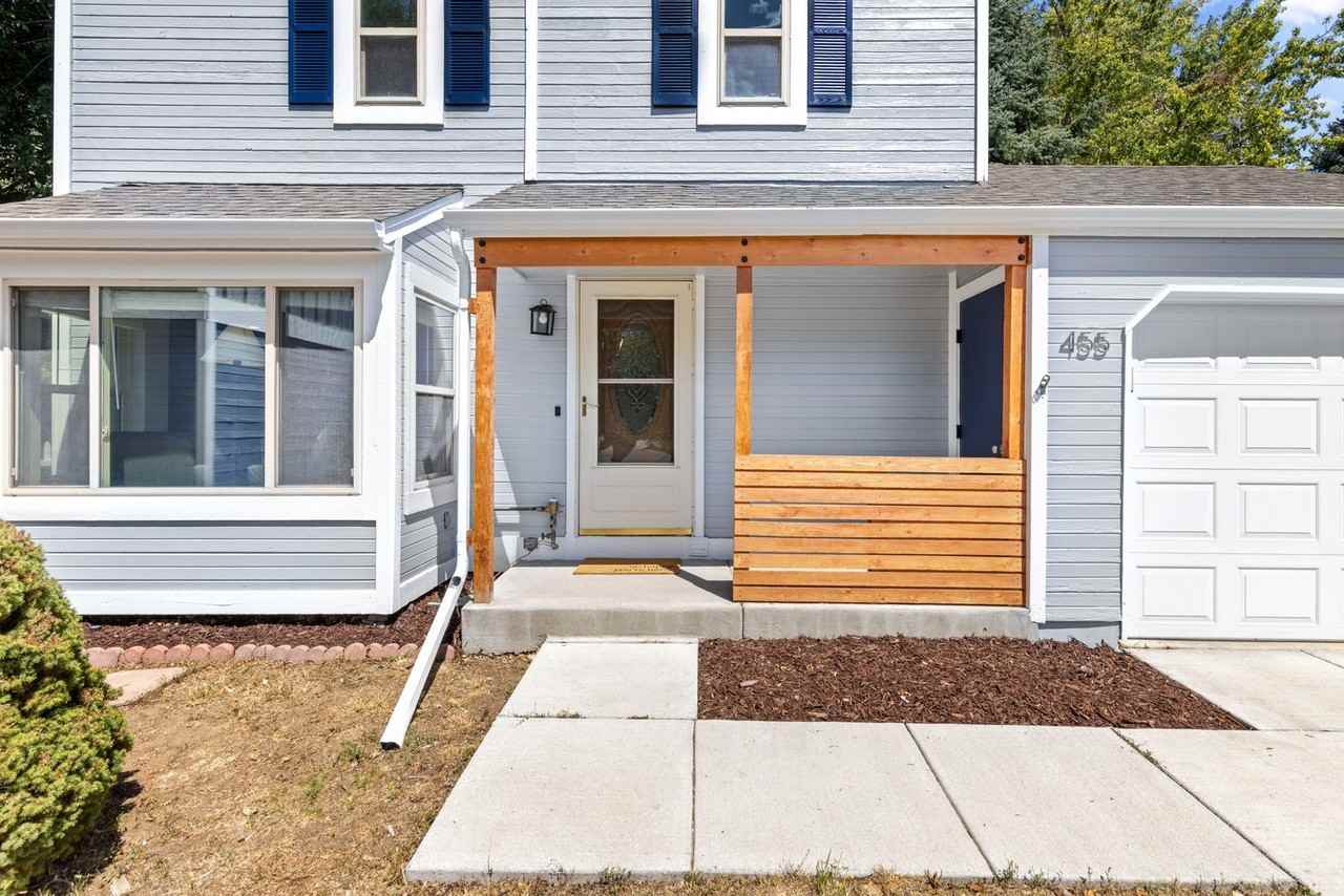 455 W Sycamore Ct - Photo 2 of 32