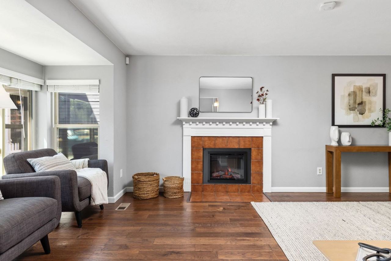 455 W Sycamore Ct - Photo 4 of 32
